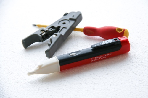 Детектор напряжения АС бесконтактный ADA ZAC 1000 фотография  фото 2